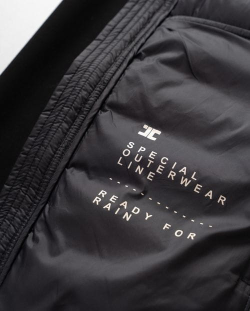 Ultra-lightweight quilded hooded jacket combining technical fabric and foam