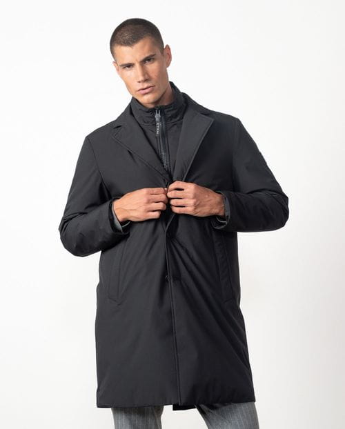 Abrigo técnico ultraligero `estilo piumino´ con vista-chaleco desmontable