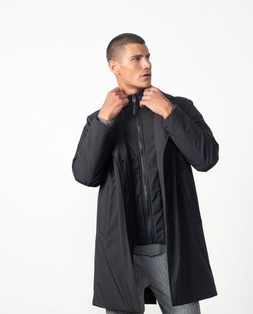 Abrigo técnico ultraligero `estilo piumino´ con vista-chaleco desmontable