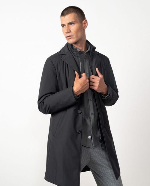 Abrigo técnico ultraligero `estilo piumino´ con vista-chaleco desmontable