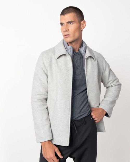 Short jacket in lightweight fabric with detachable collar