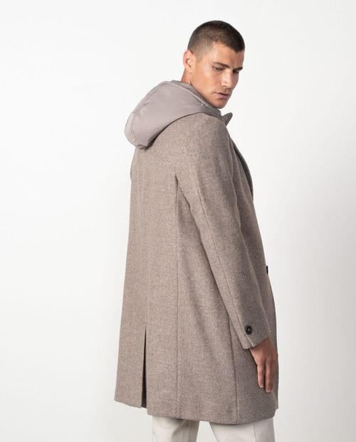 Abrigo corto con capucha-vista desmontable de tejido técnico, realizado en lana mezcla