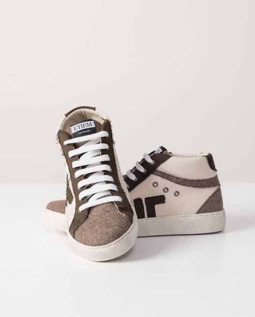 Low lace-up anckle boot made in combined fabrics