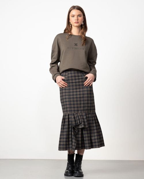 Falda midi entallada con volantes en el bajo en popelín afranelado de cuadros