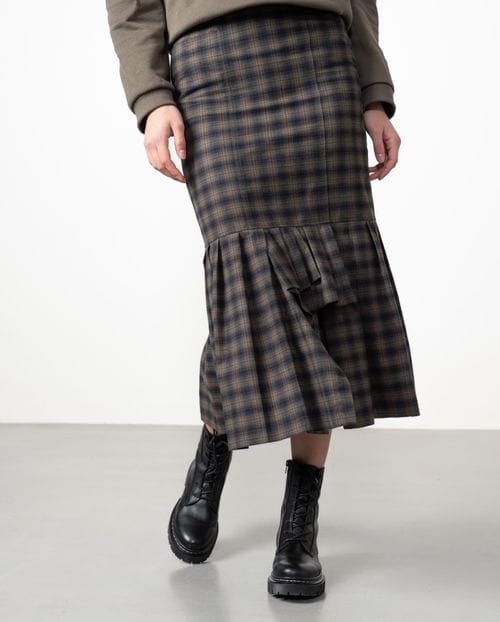 Falda midi entallada con volantes en el bajo en popelín afranelado de cuadros