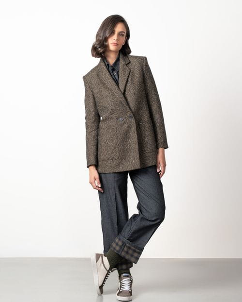 Chaqueta larga cruzada con dos botones en cheviot de lana