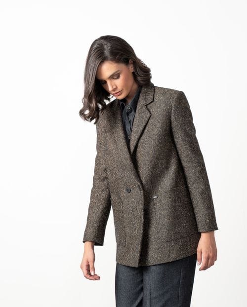 Chaqueta larga cruzada con dos botones en cheviot de lana