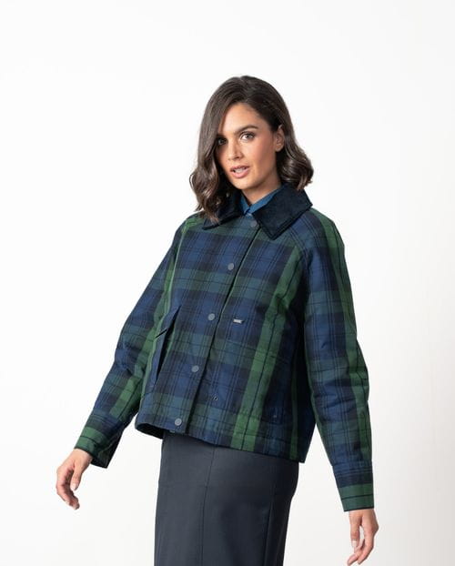 Parka corta acolchada de cuadros en tejido encerado repelente al agua