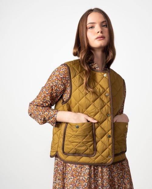 Chaleco envivado de acolchado fino en tejido repelente al agua