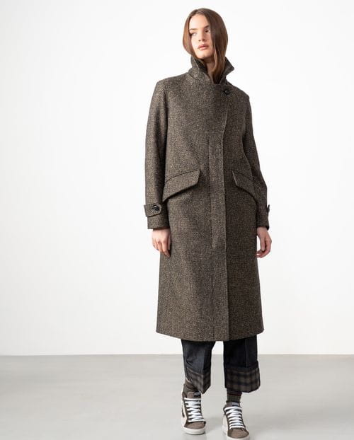 Funne collar long coat with one lapel made from cheviot wool