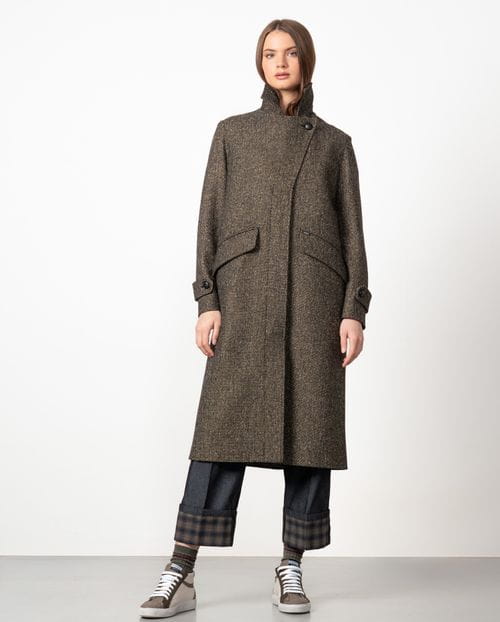 Funne collar long coat with one lapel made from cheviot wool