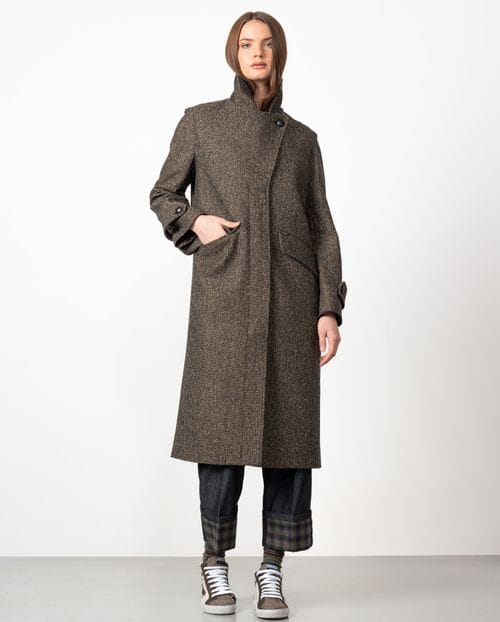 Funne collar long coat with one lapel made from cheviot wool