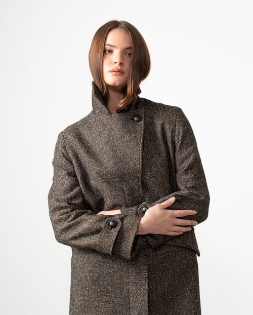 Funne collar long coat with one lapel made from cheviot wool