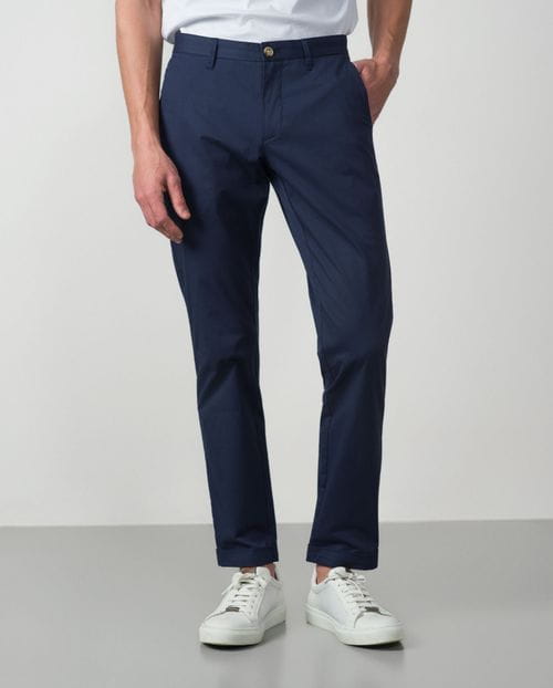 <p>Pantalón <em>sport extra slim</em> en <em>twill</em> de algodón elástico</p>