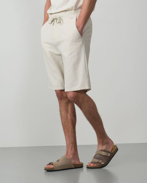 Elastic striped cotton seersucker bermuda short with cord and elastic waistband