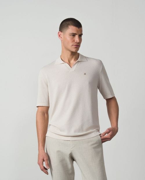 Short sleeved V-neck knit polo shirt
