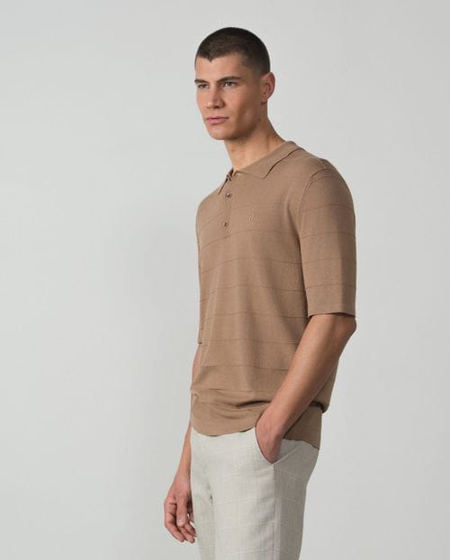 Polo de punto tricot de fantasía con cuello camisero y cierre de botones