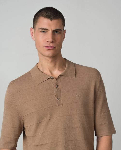 Polo de punto tricot de fantasía con cuello camisero y cierre de botones