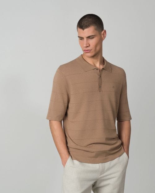 Polo de punto tricot de fantasía con cuello camisero y cierre de botones