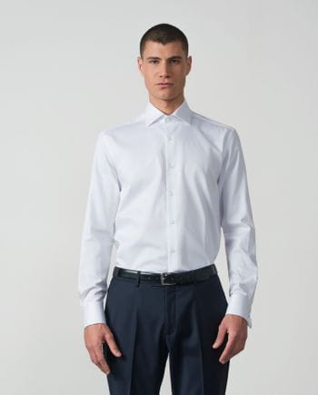 Camisa de vestir regular fit puño doble en microesturctura de algodón
