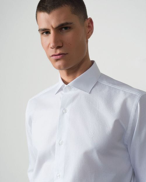 Formal slim shirt of cotton squared microstructure