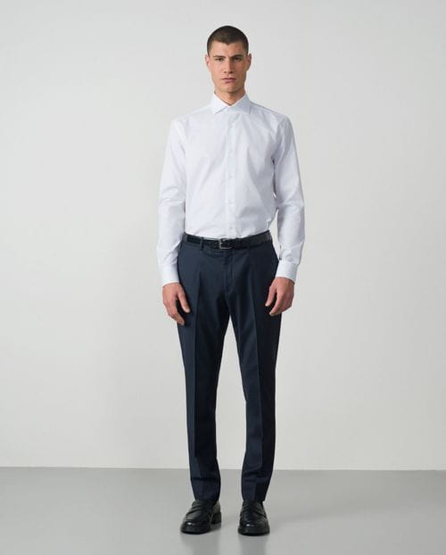 Formal slim shirt of cotton squared microstructure