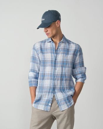 Camisa sport relaxed fit en un cuadro de lino