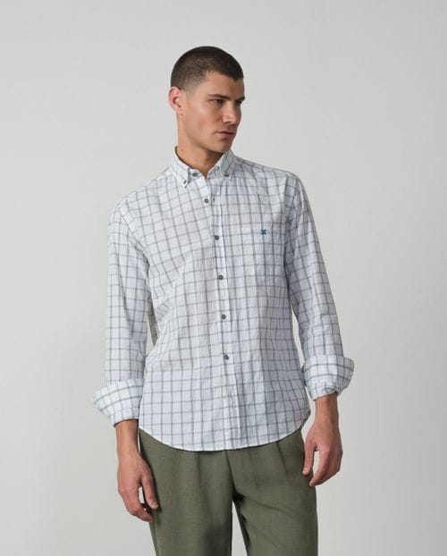 Camisa sport relaxed fit en un cuadro ventana de algodón elástico