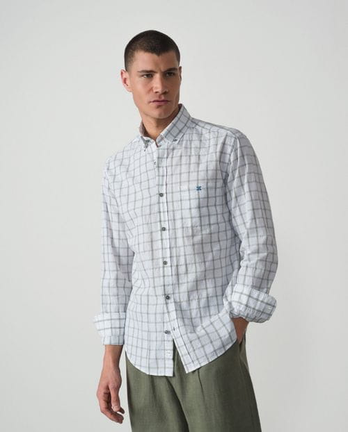 Camisa sport relaxed fit en un cuadro ventana de algodón elástico