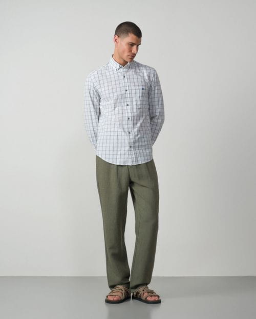 Camisa sport relaxed fit en un cuadro ventana de algodón elástico