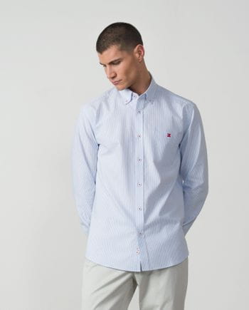 Camisa sport relaxed fit en rayitas de oxford de algodón