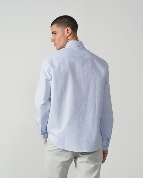 Camisa sport relaxed fit en rayitas de oxford de algodón