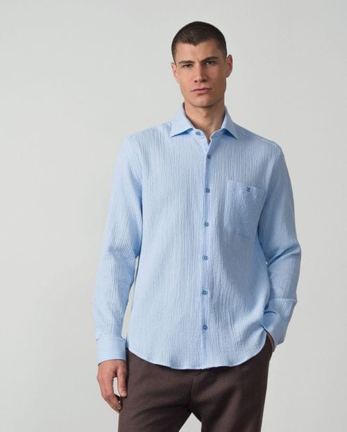 Camisa sport relaxed fit en mil rayas de seersucker algodón