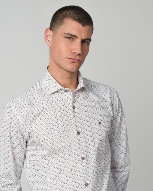 Camisa sport slim fit de estampado de hojitas en algodón