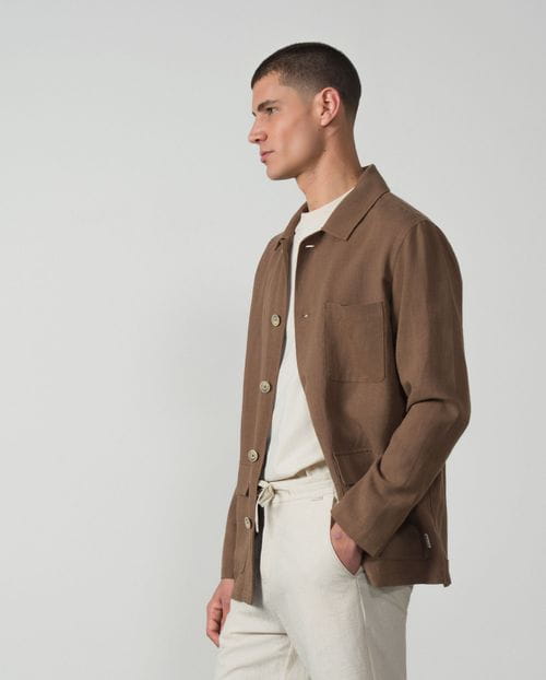 <p>Overshirt with patch pockets in plain linen-tencel fabric</p>