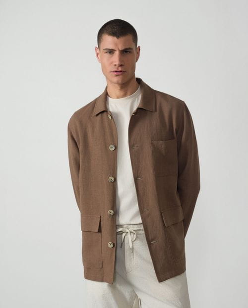 <p>Overshirt with patch pockets in plain linen-tencel fabric</p>