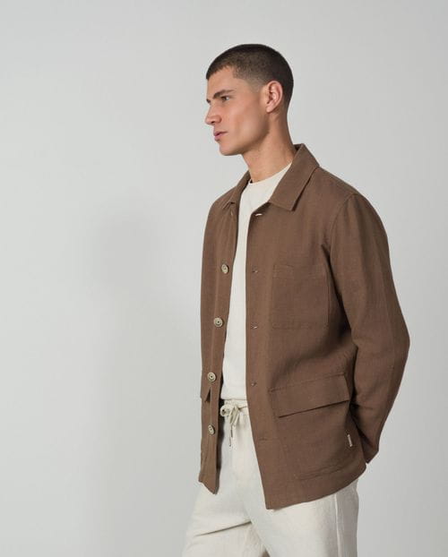 <p>Overshirt with patch pockets in plain linen-tencel fabric</p>