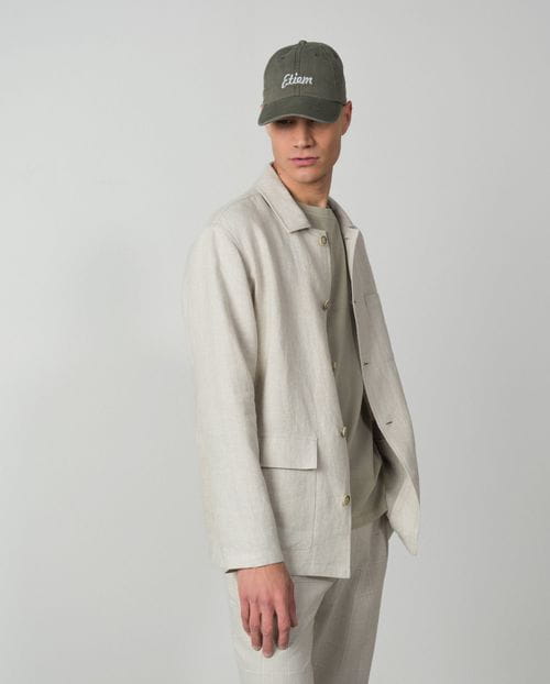 <p>Overshirt with patch pockets in plain linen</p>