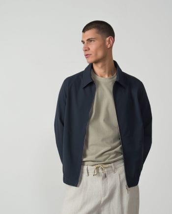 Cazadora camisera con cremallera en tejido técnico elástico