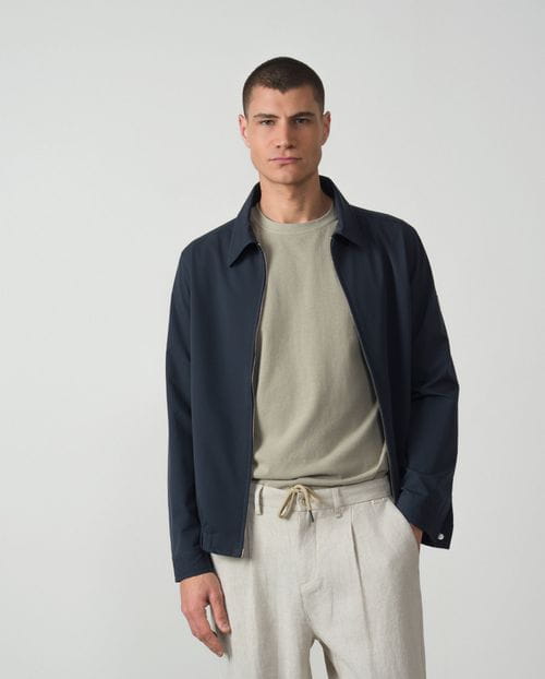 Zippered shirt jacket in elastic technical fabric