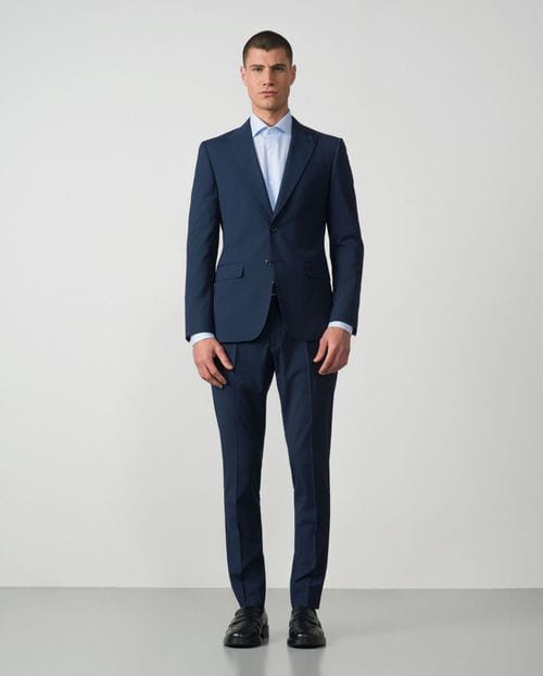 Elastic pinstripe extra-slim suit