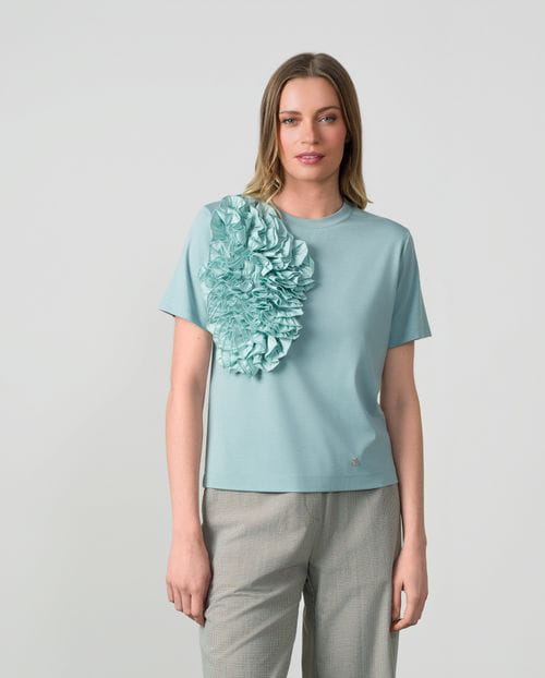 Camiseta de punto de viscosa con aplicación en popelín de algodón