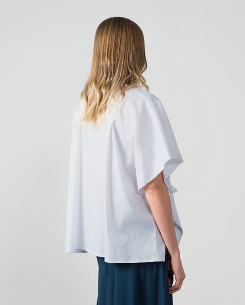 Loose-fit poplin blouse with gathered waist