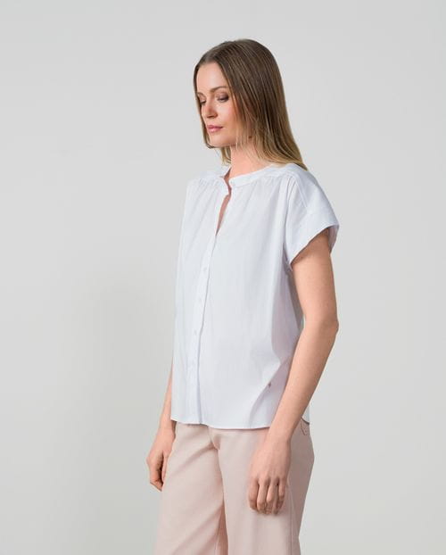 Loose blouse with round neckline in cotton poplin