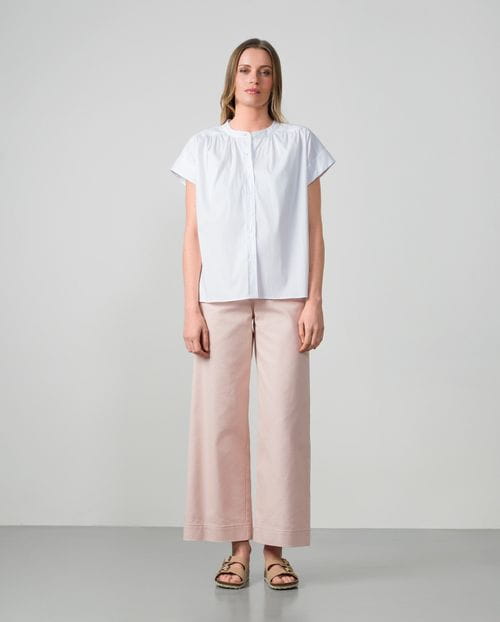 Loose blouse with round neckline in cotton poplin