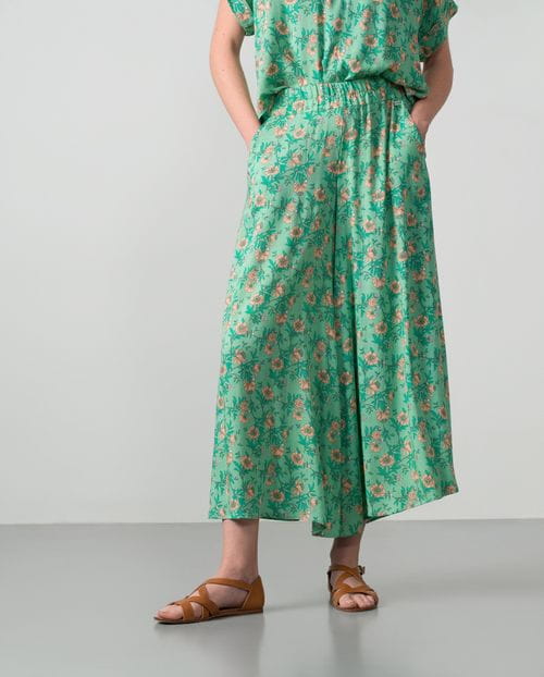 Pantalón ancho de cintura elástica en viscosa rústica estampada