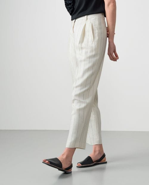 Barrel pleated trousers in linen-viscose pinstripe