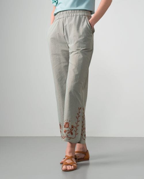 Pantalón de cuadro vichy con cintura elástica y bordado en el bajo