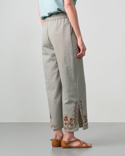 Pantalón de cuadro vichy con cintura elástica y bordado en el bajo