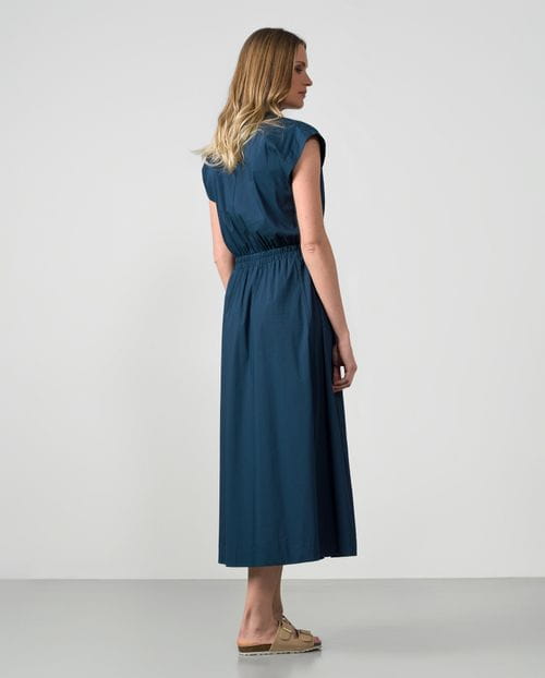 Vestido midi fruncido con manga sisa en popelín de algodón